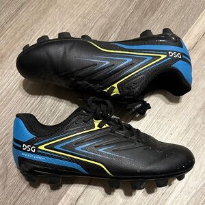 DSG Men's Black and Blue Speed Viper Cleats